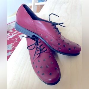 Bueno Burgundy Cutout Loafers
